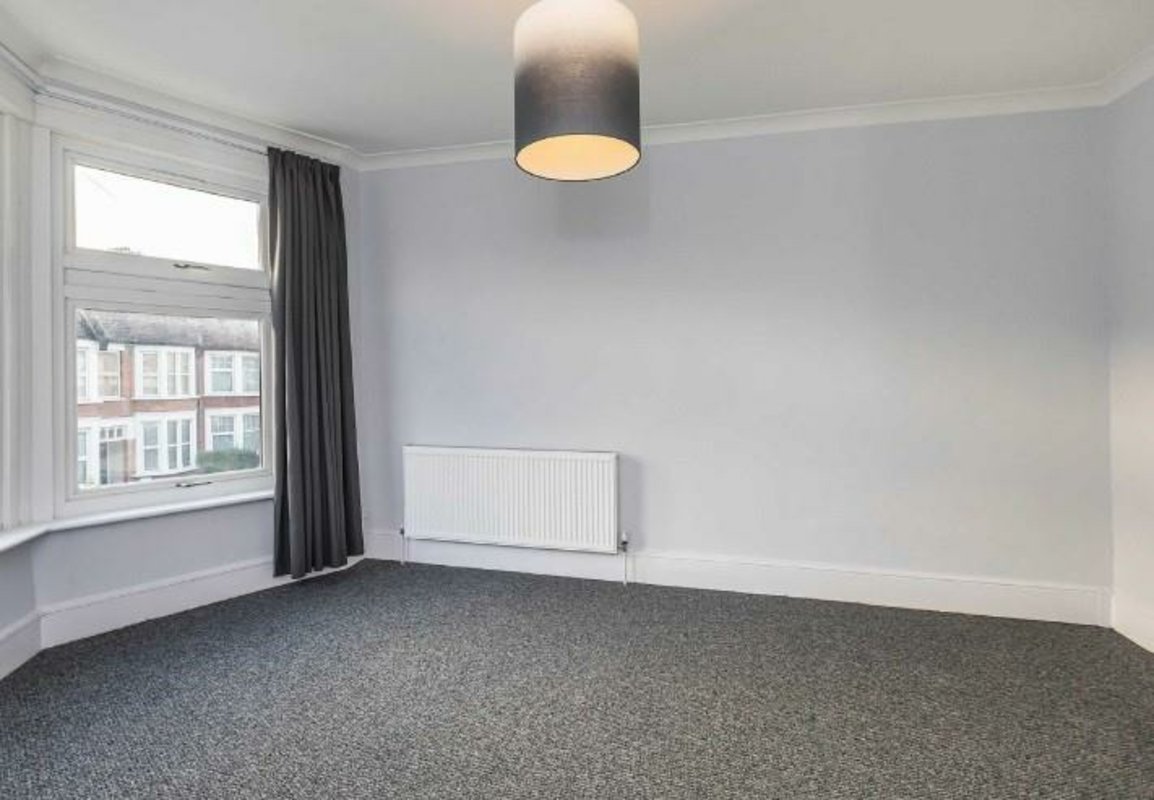 BOSCOMBE AVENUE, #LEYTON

1 bedroom, 1 bathroom apartment to rent: £1,400 pcm (Fees apply)

Petty Son and Prestwich are proud to offer for rent this beautifully presented, one double bedroom, first floor conversion.

pettyson.co.uk/property-to-re…