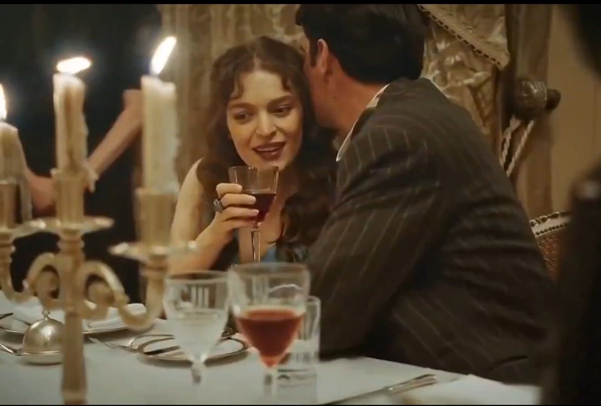 Πάλι θα σιππαρω την Καλλιόπη με λάθος άτομο.Τι πιο σύνηθες να συμβεί🙂 #grandhotel