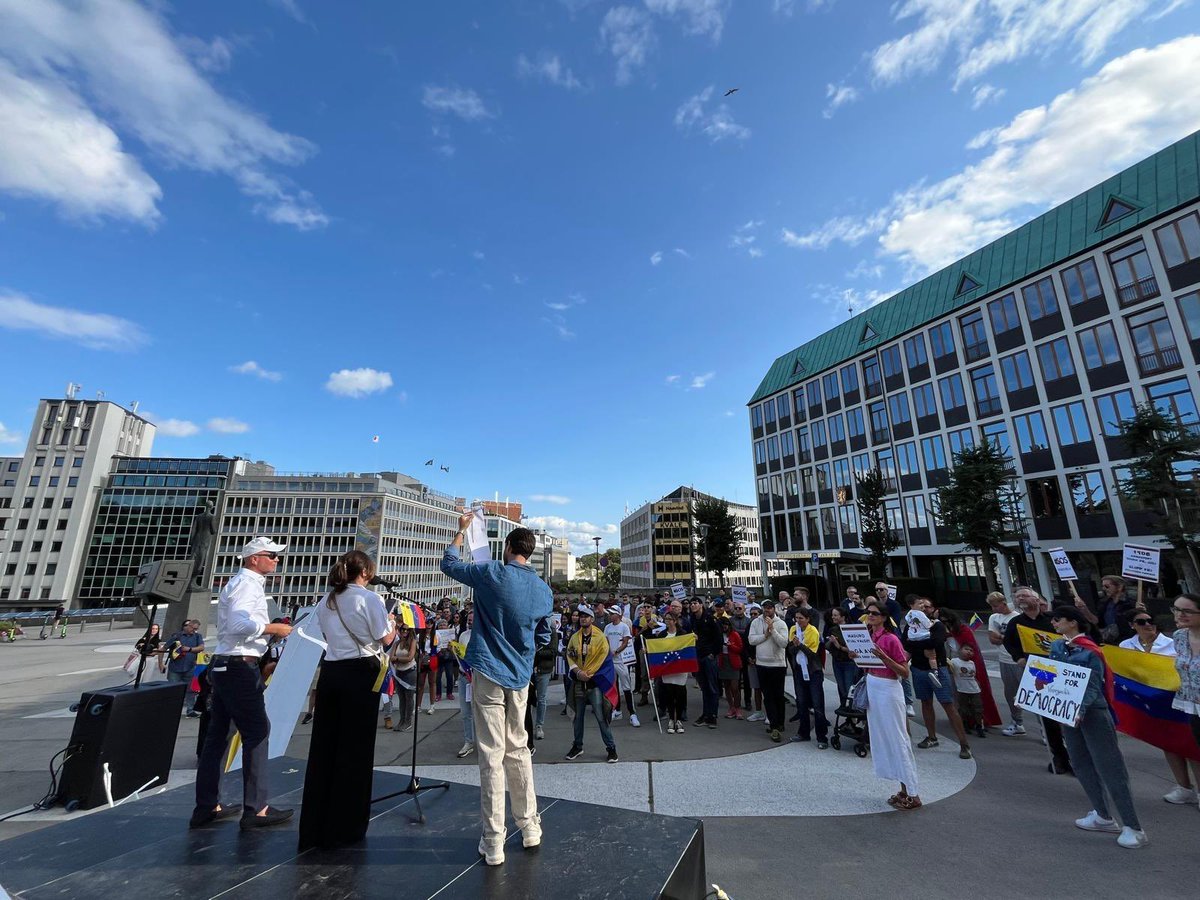 HolmMarius's tweet image. Oslo, Norway: Urging the Norwegian govt to speak and act urgently and clearly, denouncing the fraud and repression by Maduro, and recognising the president elect Edmundo González. Ganó Venezuela, ya vamos a cobrar🇻🇪💪🇳🇴