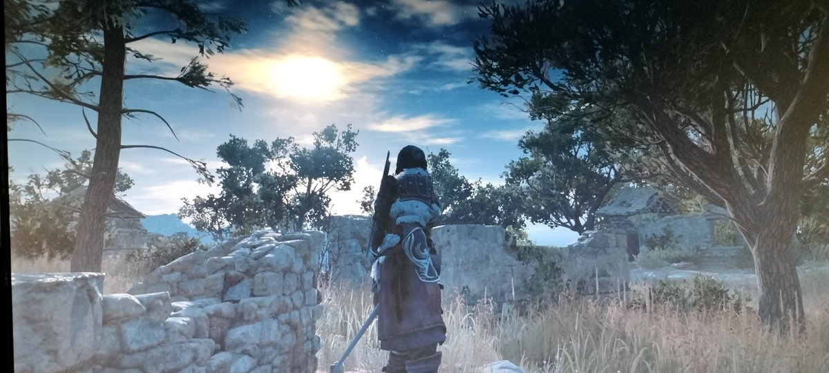 Bardo_Tweet's tweet photo. Estoy jugando al Assassins Creed Odyssey por recomendación de un amigo. Los efectos de luz de los ciclos día/noche me tiene flipando, les ha quedado de fábula. https://t.co/sqIYfc1vod