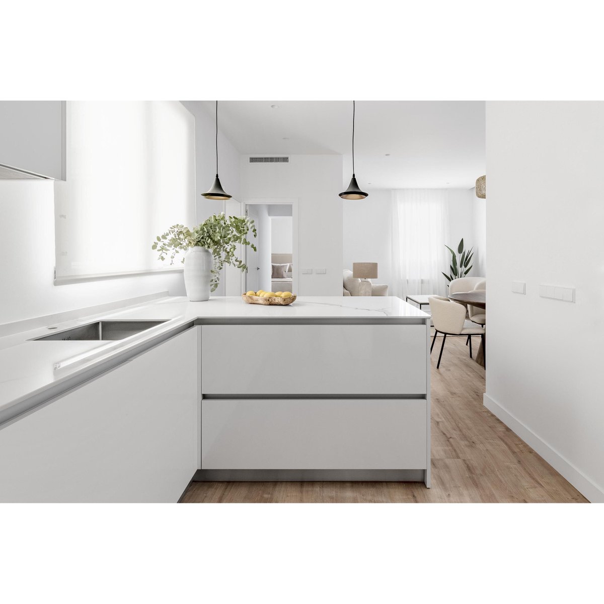 masu_es's tweet photo. Apartamento GP2 • GP2 Apartment
Experience the sleek and contemporary style of this renovated flat in Madrid. Created by
@masu_es and photographed by David Ballester. #Renovations #ModernDecor #Design #HomeInspo #Kitchen #OpenLayout #MinimalistKitchen #InteriorDesign https://t.co/OxbjXQbVy4