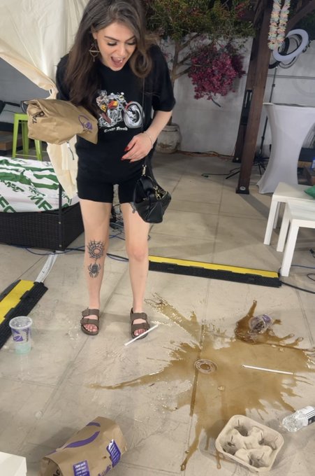 Happy Birthday @princessskarli 🙊❤️ 🎂 hope you have an amazing day!!! 🌮 https://t.co/I9m0Sb2qXe<a class="tags" href="/tag/princessskarli">@princessskarli</a>