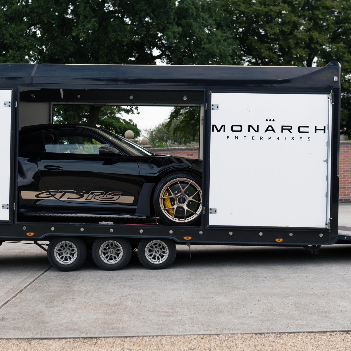 One I recently bought and sold to a good client #porsche #gt3rs