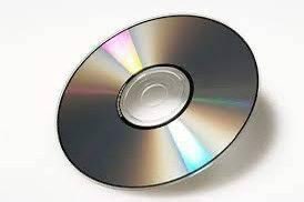 vagonalt's tweet image. On this day on August 17 1982 the world's first compact disc was manufactured at a Philips factory in Langenhagen, Germany. #elvagonalternativo #compactdisc #cd