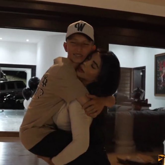 forerolas's tweet image. dios mío q ganas de estar así con mi amorsito ya mismo