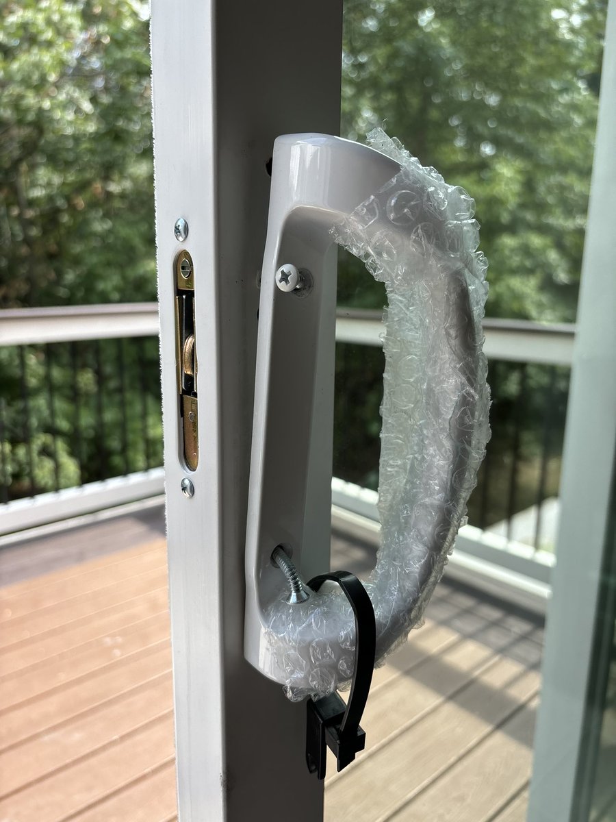 bjsingh78's tweet photo. Here is how door handle looks
Like for @Lowes which no one is willing to help with and other side handle not even there https://t.co/CO1Zjai7Ct