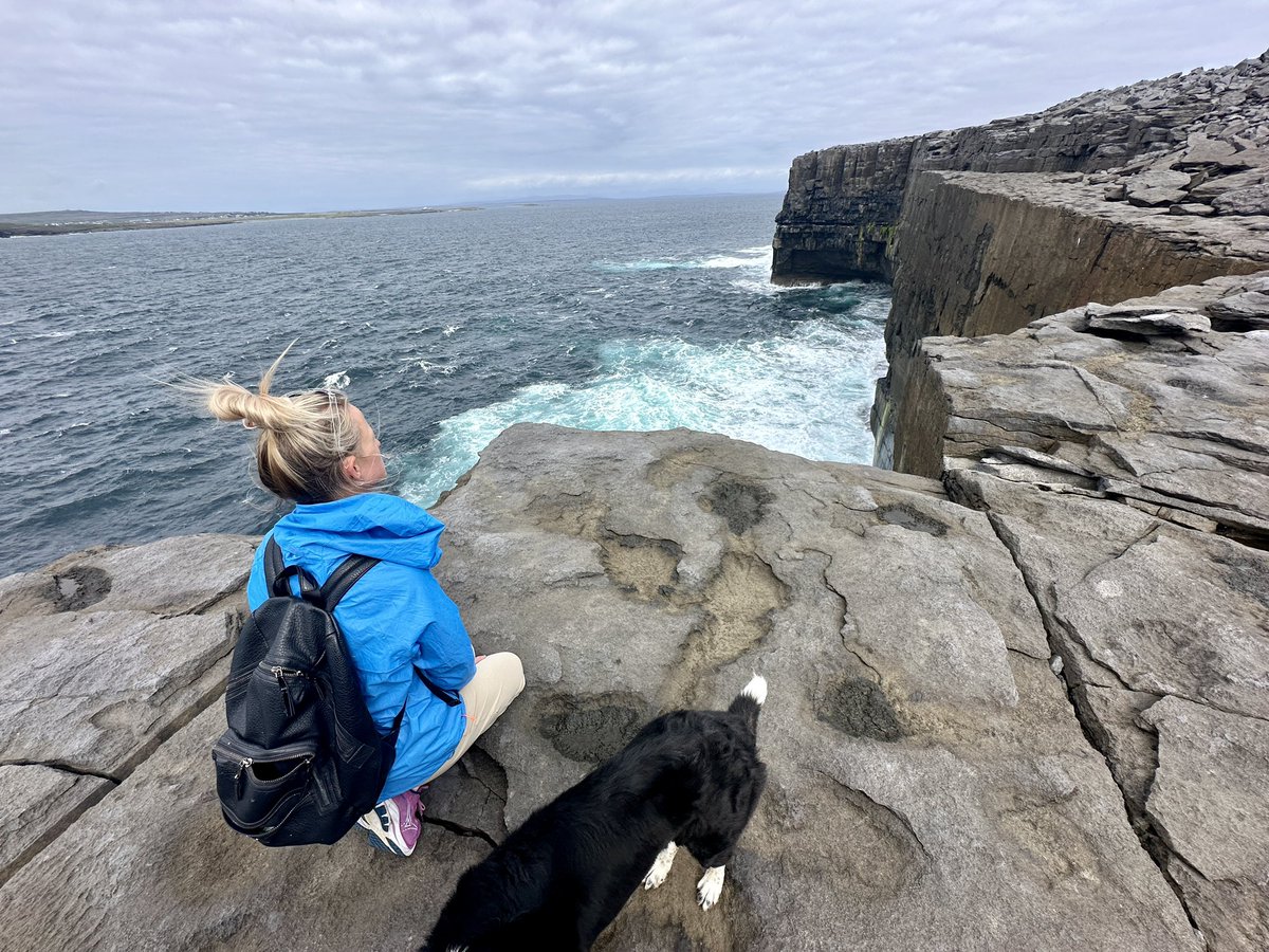 aoifep's tweet photo. Turas iontach go #inismeain
Gmma @aerarannislands for the scenic flight. ✈️
Lots of swims, hikes, ceol agus craic.
Beimid thar n-ais! https://t.co/IZGyl2KD7r