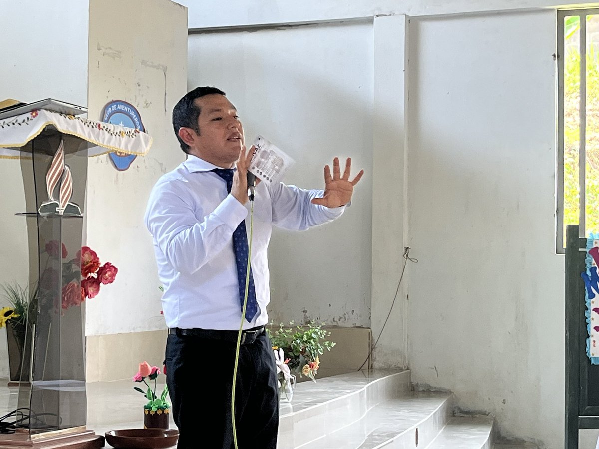 AdventistasMPN's tweet photo. 🔰Pacto solemne con nuestro Dios🤝Nuestros hermanos de Imaza se comprometen en ser fieles a Dios buscándolo cada día, realizando el culto matutino y vespertino , creando hábitos saludables, guardando el sábado y devolviendo los diezmos y ofrendas 🙏🏼
#MayordomíaEsTodo https://t.co/hFQIWynKBm