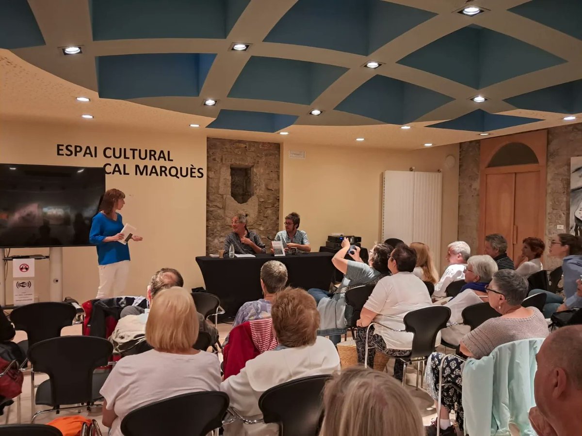 🎤🗞️📝 Presentació de la novel·la Hiperràbia de Ferran Grau a l'Espai Cultural Cal Marquès‼️🤗
<a href="/MossenPistoles/">Oriol Molas</a> 
#espaiculturalcalmarques #Camprodon #valldecamprodon