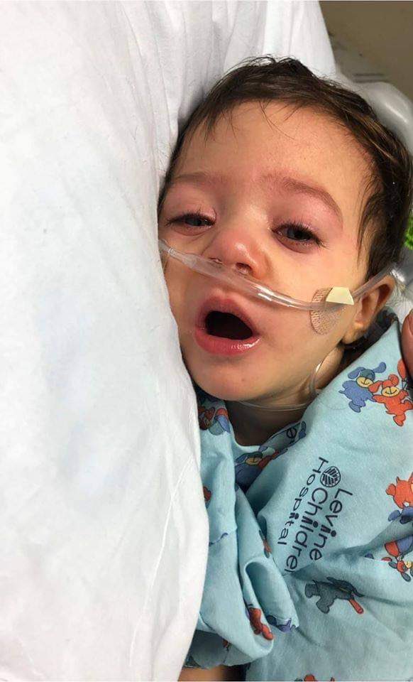 Oren por esa niña 😢🤕

No la ignores y escríbela Amén 🙏🏼