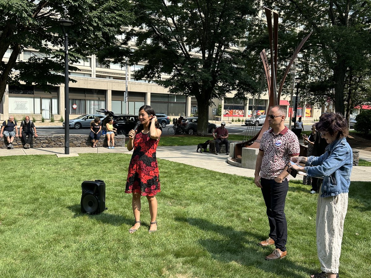 .<a href="/wutrain/">wutrain</a>, who started the ice cream social over a decade ago, talking about the importance of civic engagement. #bospoli