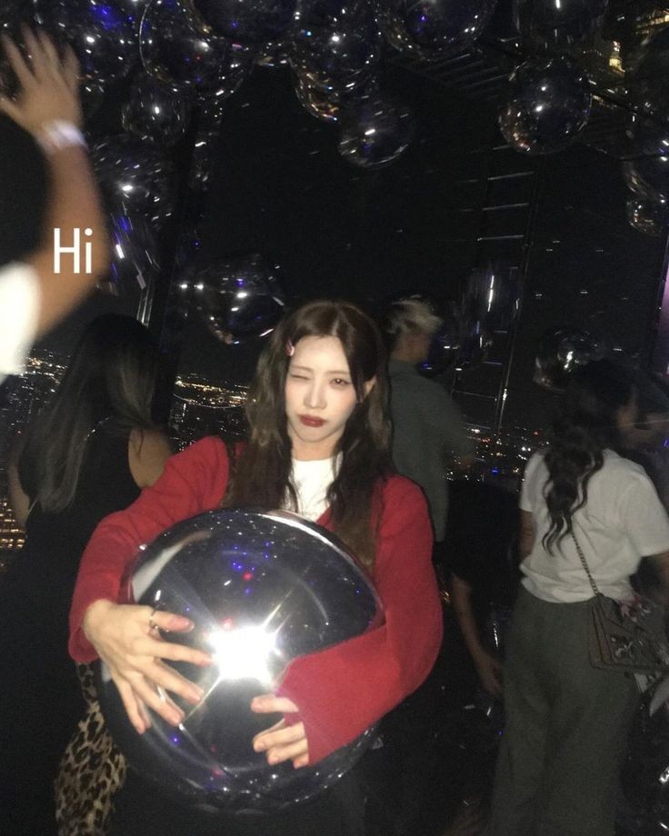 centralorbitsbr's tweet photo. 🌙 | Atualização da Kim Lip 🦉 https://t.co/pNXGYrRb64