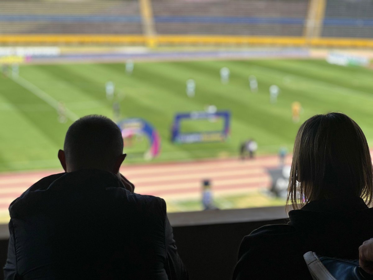 FEFecuador's tweet photo. Continúa la observación de los encuentros del campeonato nacional.

Nuestro DT @SebaBecca junto con su cuerpo técnico presentes en el partido:
 
Cumbayá 🆚 Independiente del Valle https://t.co/Qojs5Bmpye