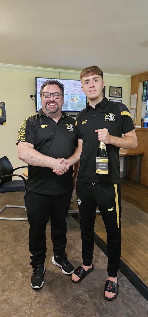 AberdareTown's tweet photo. Todays Man of the Match award in our narrow defeat at home was given to @weaversam11 https://t.co/r6sVEgkYLT