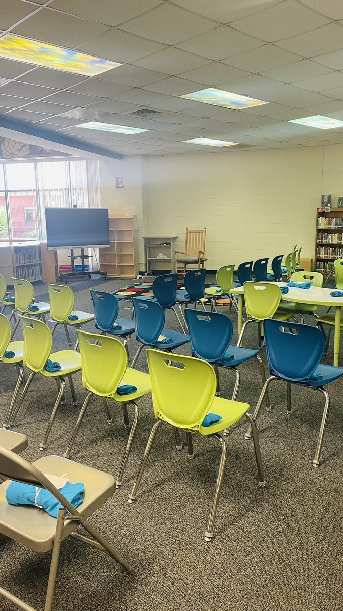 All set up to welcome staff and kick off the year! <a href="/KensingtonESNC/">Kensington Elementary School</a> <a href="/AGHoulihan/">Andrew G. Houlihan</a> <a href="/TopperJenn58692/">Jennifer Topper</a> #TeamUCPS