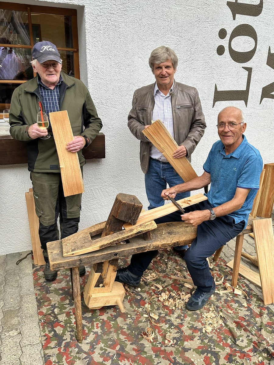 yetirhodanus's tweet photo. Holz, auch noch heute eine unverzichtbare Grundlage des Lebens. Eine sehenswerte Ausstellung im Lötschentaler Museum in #Kippel #Lötschental
#Holz #Lignum
@ThomasEgger @valaiswallis https://t.co/D5cKlWXI3e