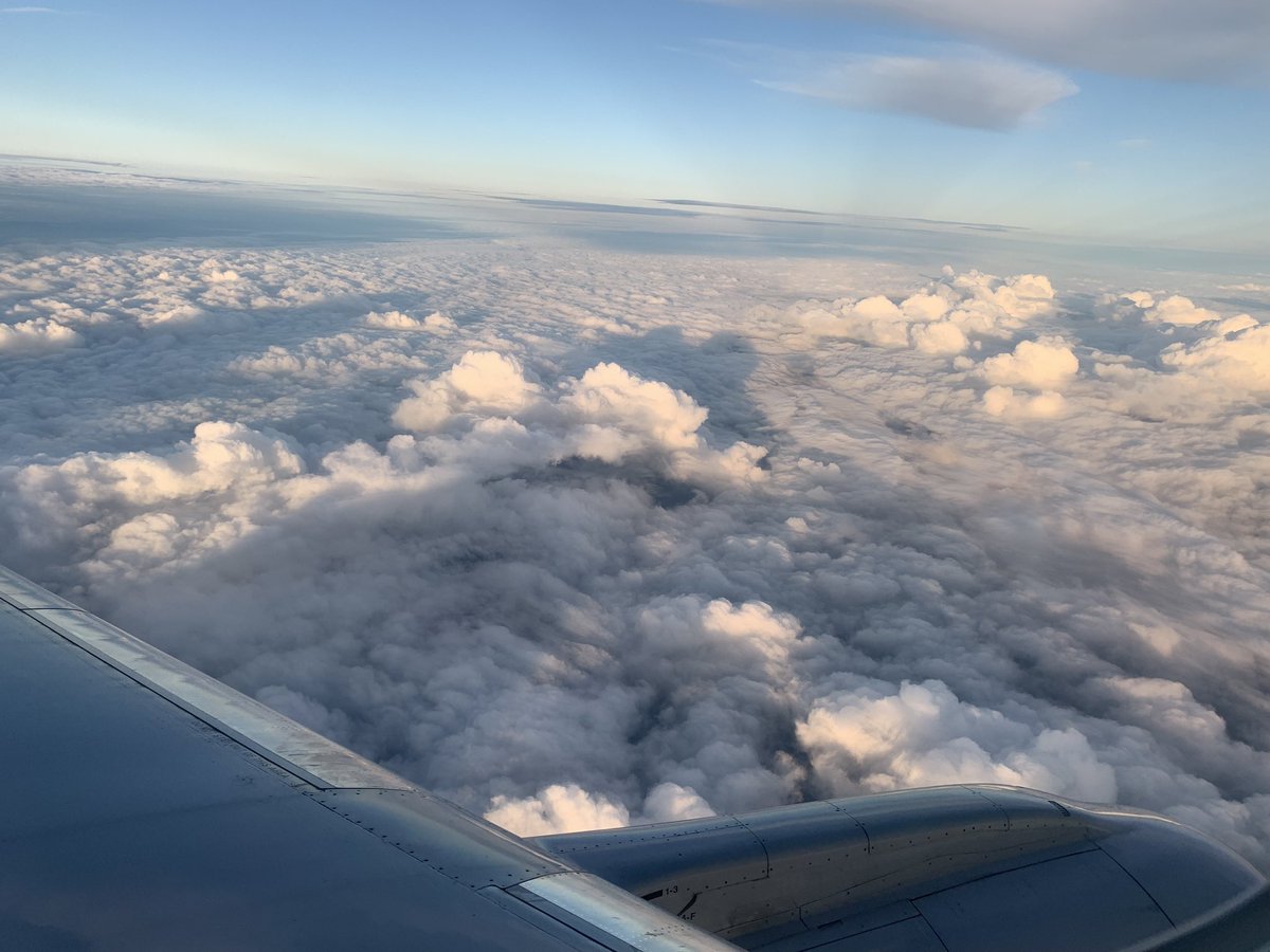 kathy7's tweet photo. Sunrise in Lexington and then later some tall clouds near Chicago. 8/17/24 @Kentuckyweather #wx #chiwx #kywx https://t.co/KzJz6mmvbP
