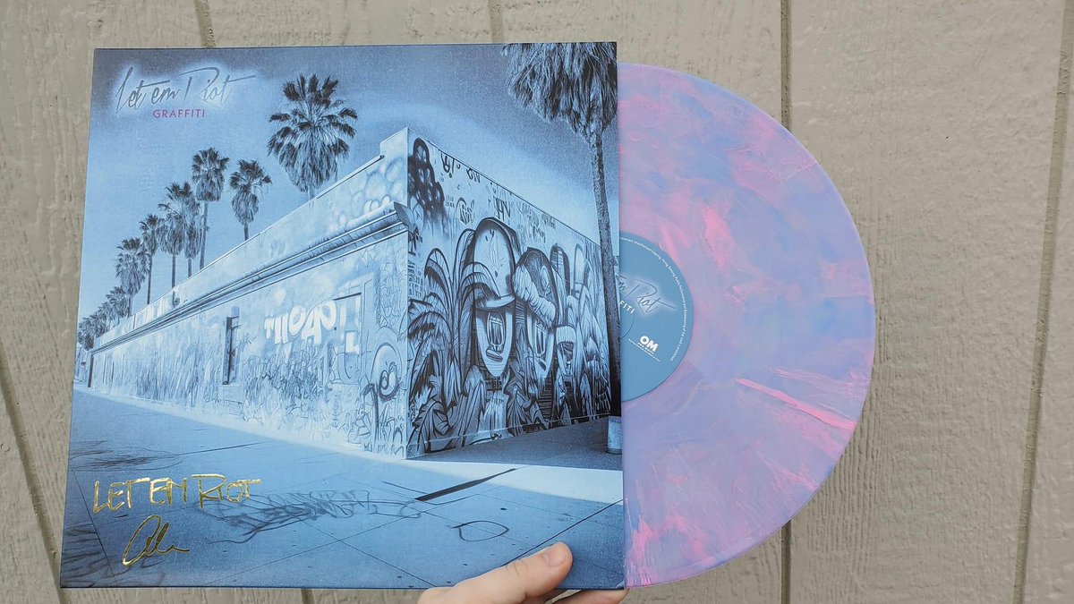 JeffThreat's tweet photo. Look at how these beauties came out! graffiti by @letemriot a release by @lazersteel and @RetrosynthR now shipping! #synthwave https://t.co/SAkJsVJA58