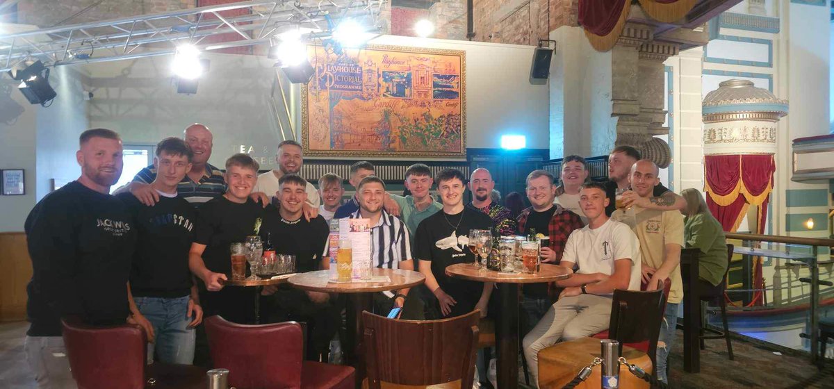 🏆🔥 The reserves are still in the hat…

To celebrate, they’re all heading to Cardiff tonight to celebrate Jordan Tonkin’s 18th birthday. Happy Birthday, Tonkin! 🥳

Enjoy your night, lads—absolutely deserved after a great cup win on home soil. 👏🏻

#TheGlo 💙