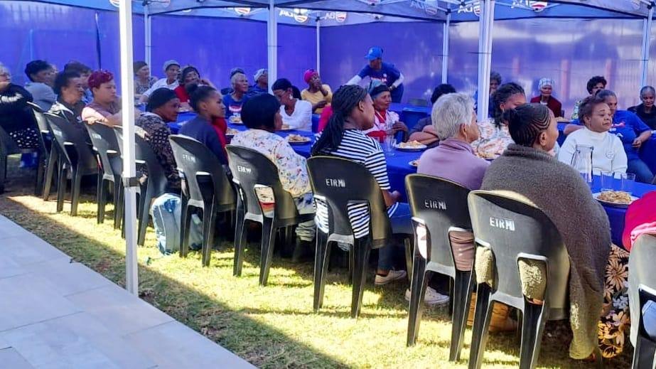 DA_NCape's tweet photo. 🟦The DA hosted a Women's Month event in #Louisvale #Upington .Constituency Head, Priscilla Isaacs addressed the participants.

Women are the cornerstone of our society and we take pleasure in showing appreciation for, and empowering women.

#DAatWork https://t.co/rmTU5OsXRB