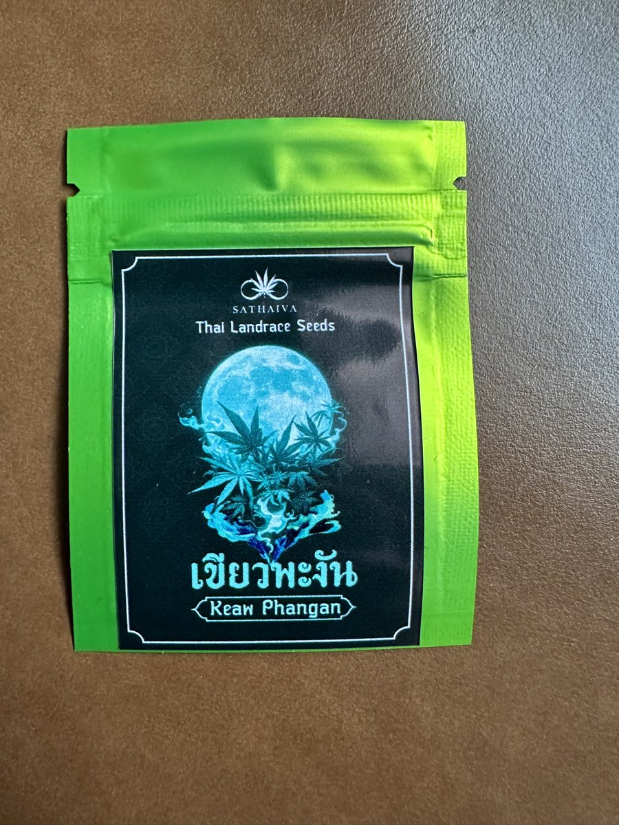 Sathaiva's tweet photo. Real Thai landrace seeds, sourced in Thailand. Available in the U.S.  Just pm us. #Thailandlandrace #sathaiva #Thailandraceseeds #landraceseeds #Thailand2Cali #thaigenetics #landracelove https://t.co/xZfGkXeZWO