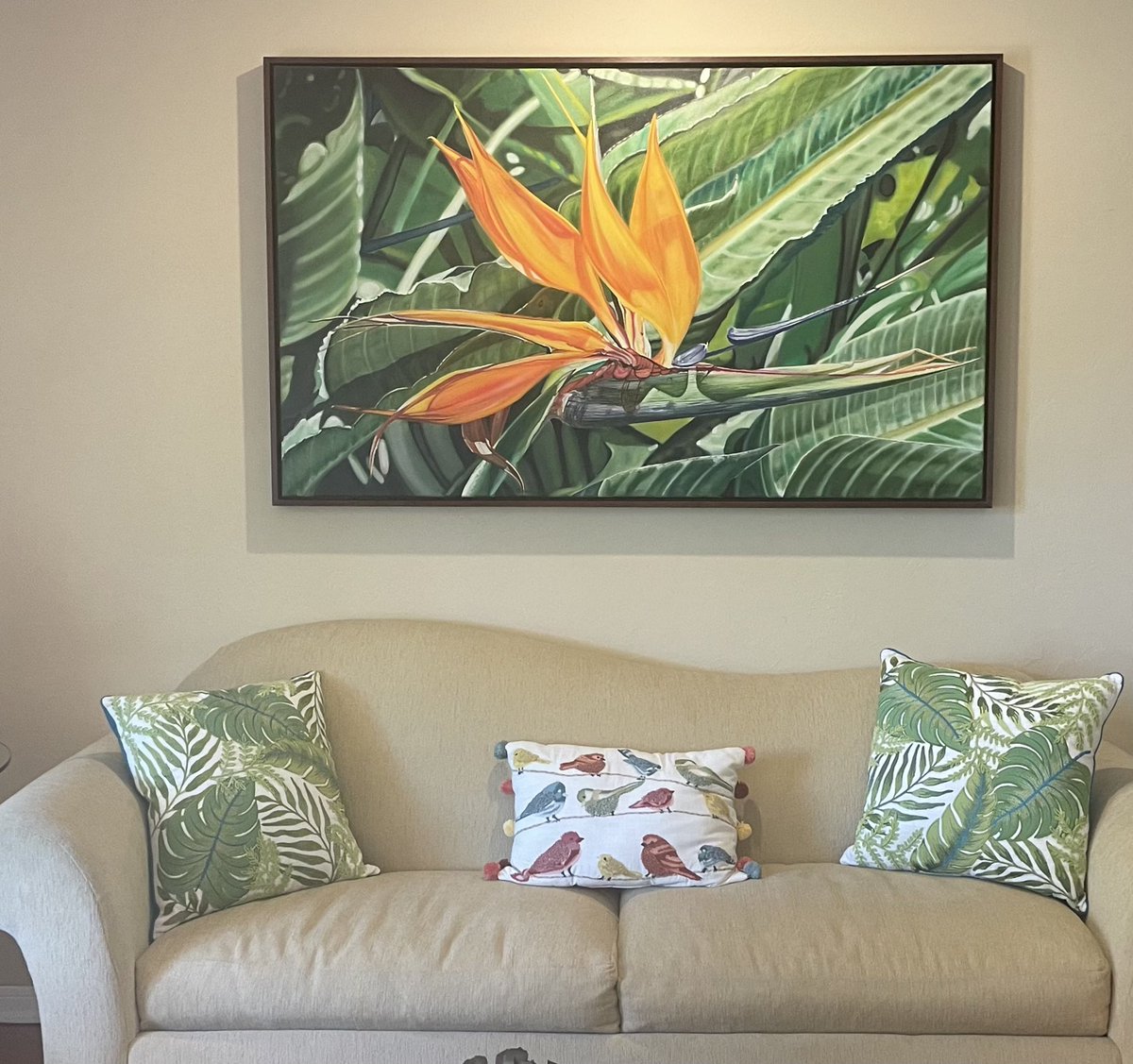 marcellezz's tweet photo. I am thrilled to share this commissioned artwork in a collectors home. This o/c,  36 x 60,  is a vibrant Bird of Paradise flower. The orange and yellow pedals stand out infront of dense, tropical leaves, capturing the natural exuberance and tropical warmth of the scene by Zanetti https://t.co/eTTaGqCIhQ