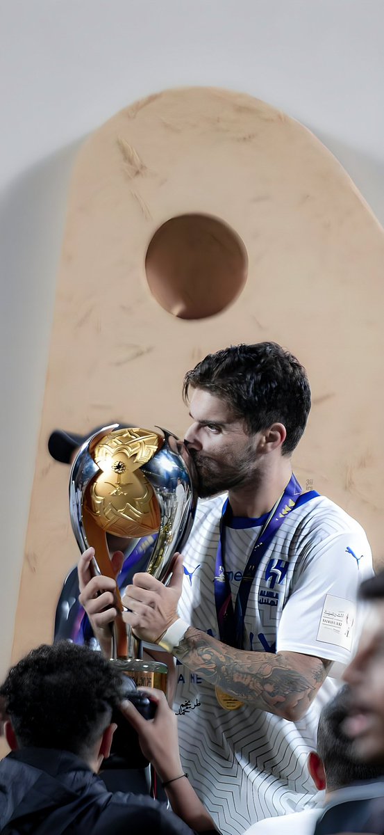 هلالي ساخر tweet media