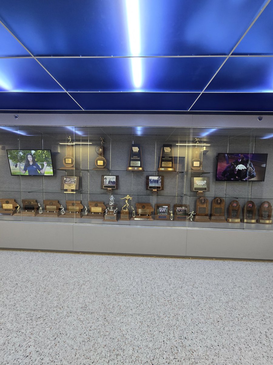 They might not be Tigerhawks, but they sure like helping their dad who is! #ADsWorkOnTheWeekends