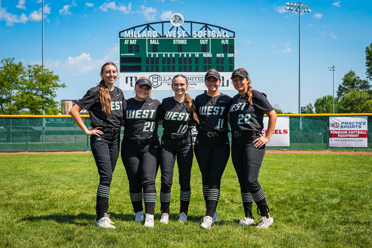 What a GREAT DAY to be a WILDCAT! 17th Annual Black Green scrimmage. This team…what a VIBE, what an OPPORTUNITY! #Pieces2ThePuzzle
#MWSoftballFall2024💚🖤🥎