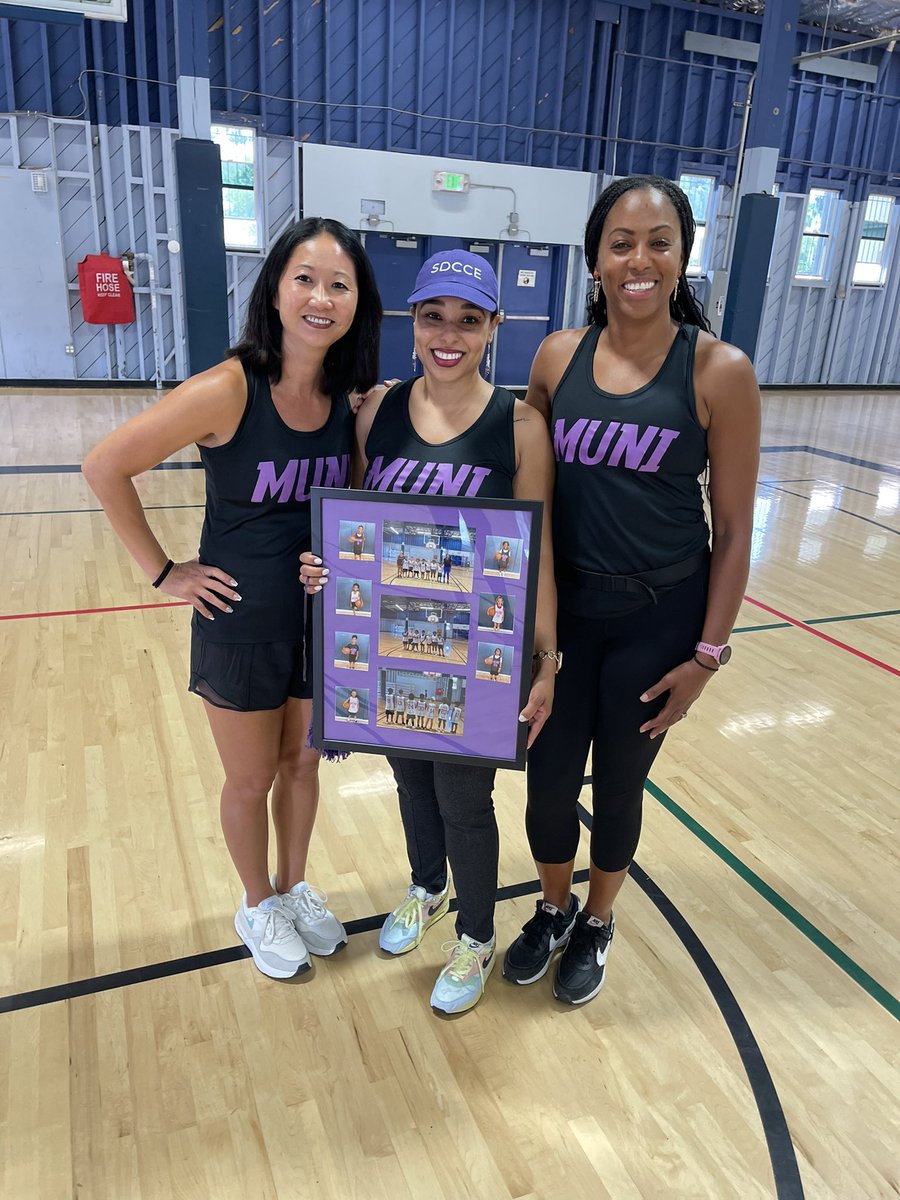 DrKingTina's tweet image. Community College is about serving the community! It was beautiful watching the Muni Pee Wee basketball team win their championship game!  It was an honor for SDCCE to sponsor jerseys this year!  We love the SDCCE color &amp;amp; Logo. 

#ThePeoplesCollege #TeamMuni #SDCCE💜