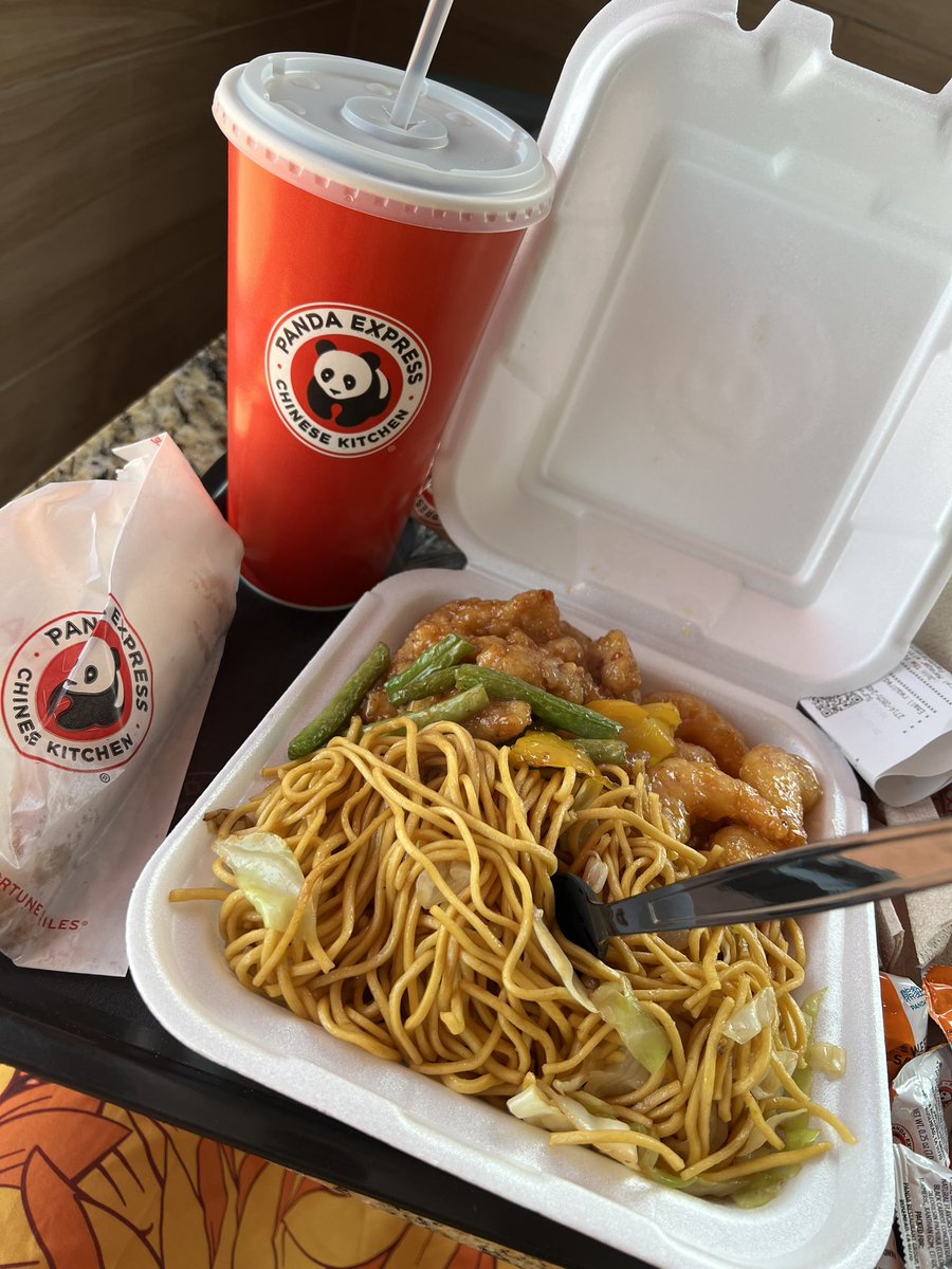 Epicrealist's tweet image. #pandaexpress 🐼 #date #datetime #marriage
