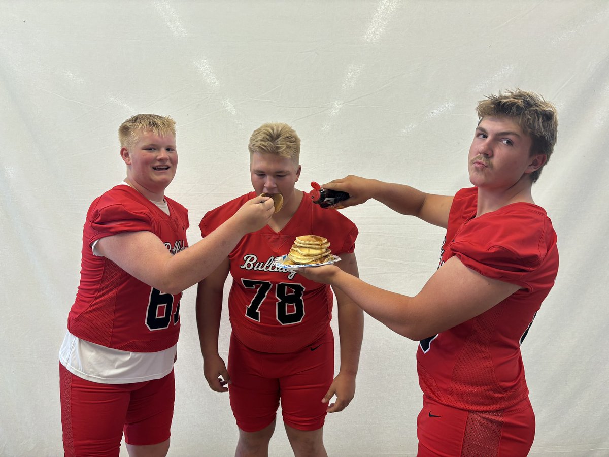 1 week till week 0 kicks off! Can’t wait to watch our big guys up front go to work 🐾🐾