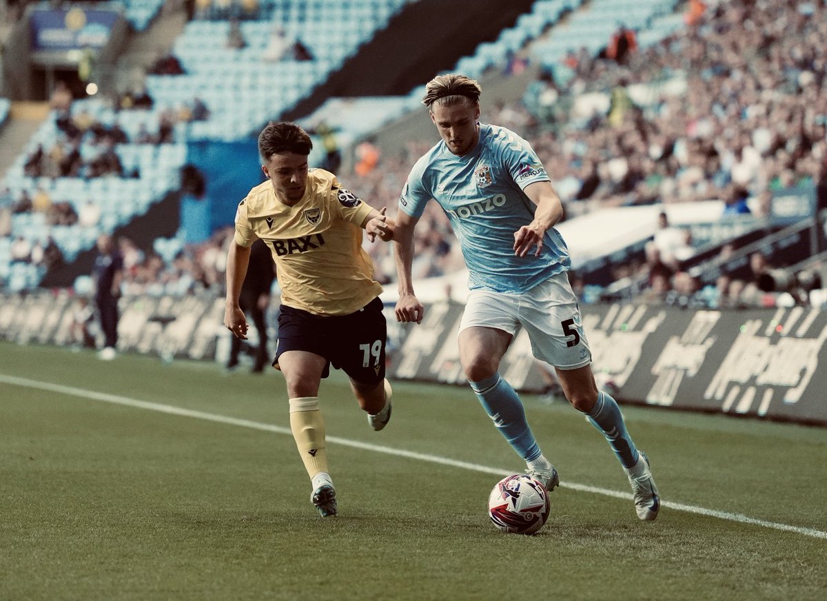 rudi_rudoni's tweet image. Scenes at the CBS⏱️
Fans were immense right till the very end🩵