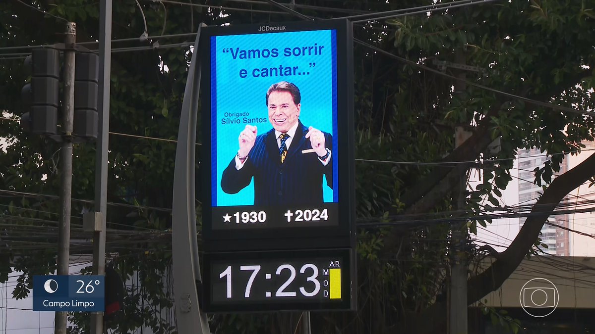 dinhoaugustto's tweet image. Silvio Santos sendo homenageado nas ruas de São Paulo #SP2 #RIPSilvioSantos
