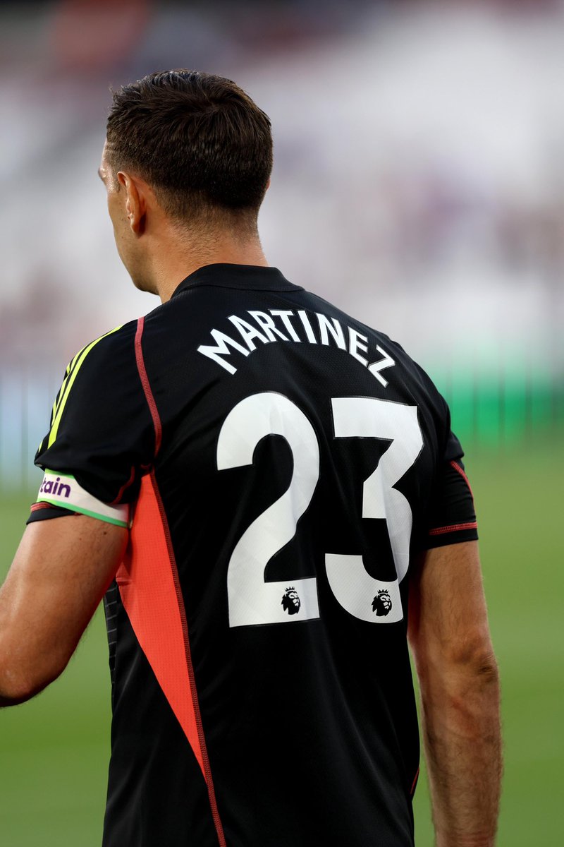 Emi Martínez tweet media