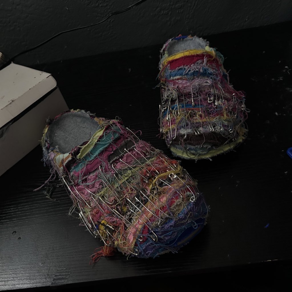 t.tailor tweet media