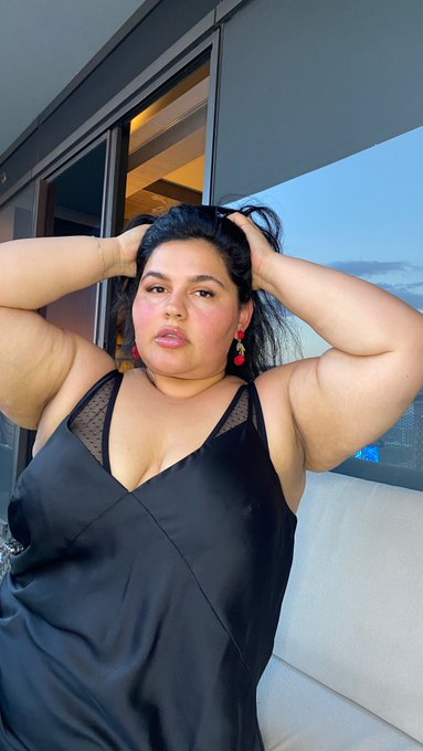 I&rsquo;m a good girl that wants to be bad   https://t.co/gKmzrSLRMi https://t.co/lfLShSBAXA