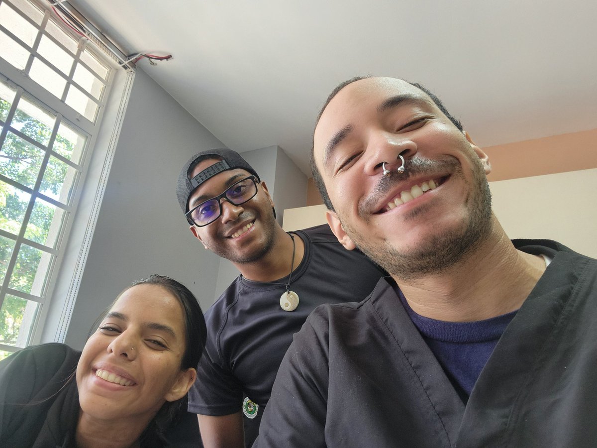 CeeReO2Ve's tweet image. El antropologo antropologiando.