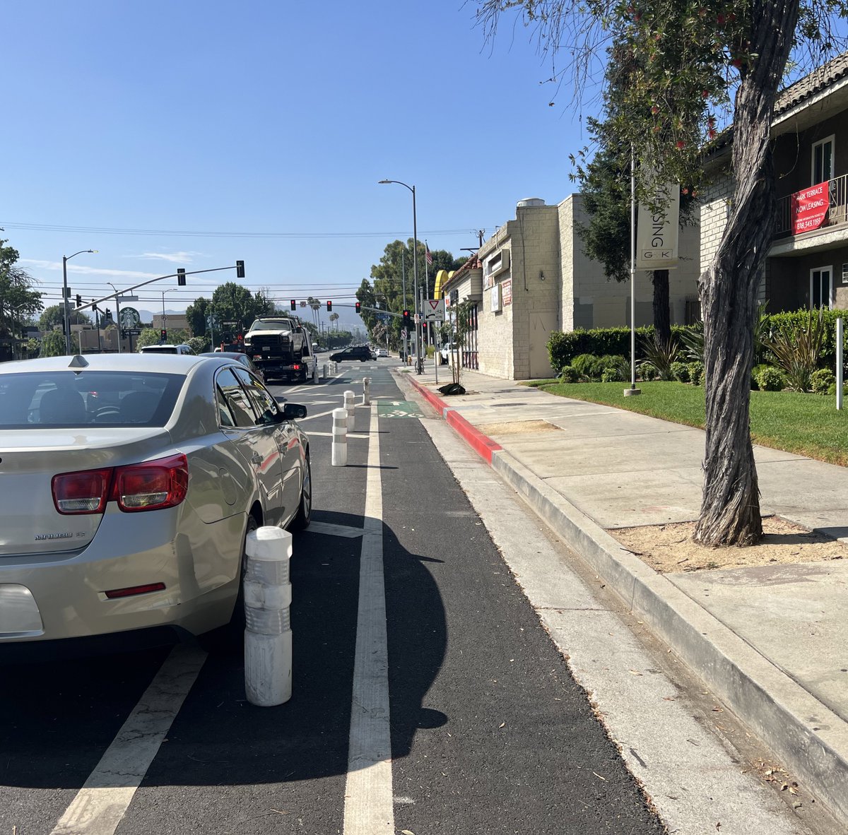Reseda_NC's tweet photo. Many people avoid using bike lanes when they are littered. Our goal with this cleanup was to enhance the cleanliness, safety, and overall experience for cyclists, pedestrians, and other road users.

Thank you to @StreetsR4Every1 for organizing this and to everyone who joined us! https://t.co/L4xiNK7vbE