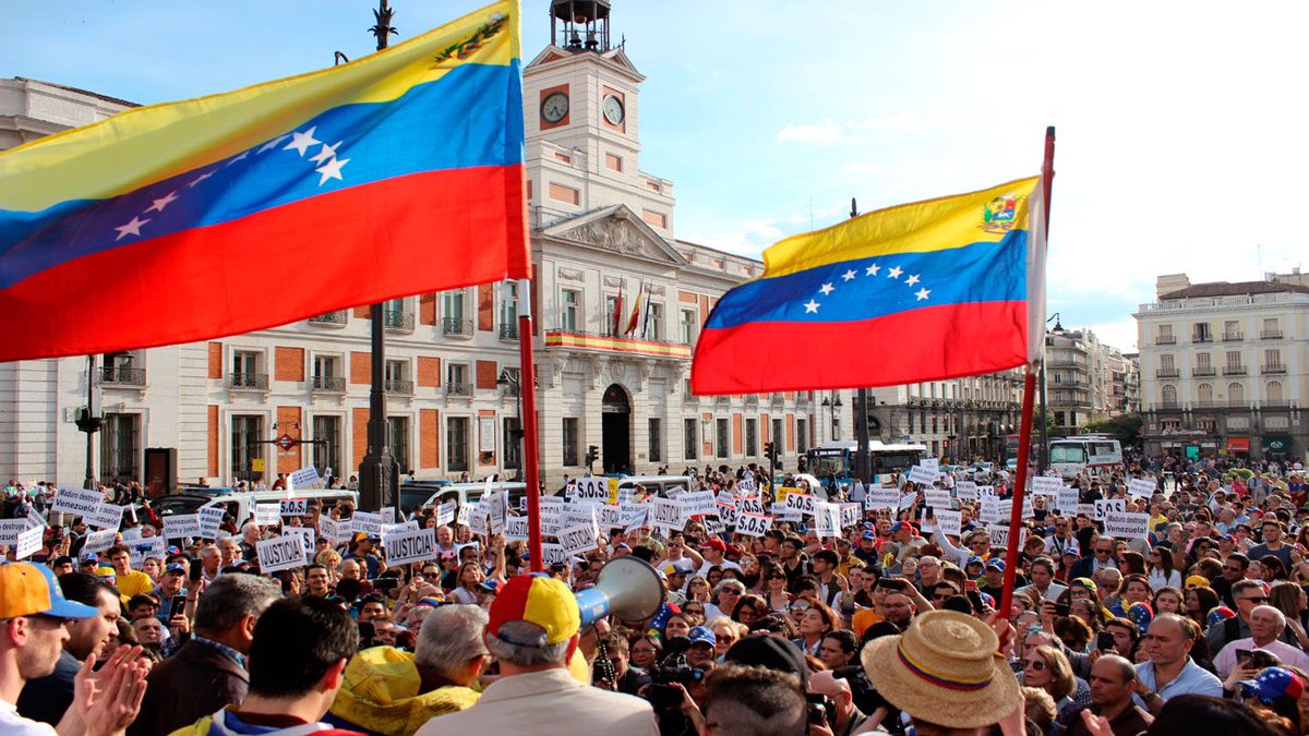 pburelli's tweet photo. VENEZUELA UNIDA | QUEDÓ CLARO QUE AUNQUE NO TODOS PUDIMOS VOTAR, TODOS CONTAMOS

@NicolasMaduro y Cia. deben entender que el robo no paga, que el abuso les costará muy caro y que sus días impunes están contados. https://t.co/rhd18DNDPU
