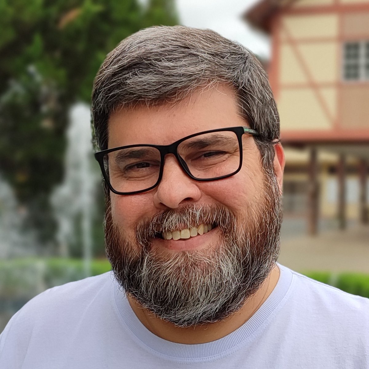 gmilli's tweet image. Nascidos de 1980 e 1989
Soltem uma foto