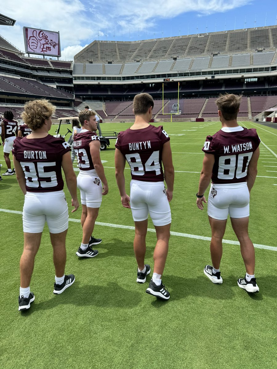 Unnecessary Roughness (@unnecroughness) on Twitter photo 