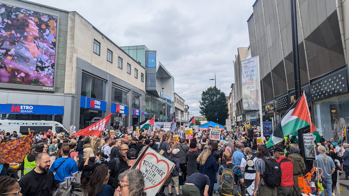 MEND Community (@mendcommunity) on Twitter photo Hundreds of Brummies turned out today to counter an announced far right rally in Birmingham. We win in unity! #Islamophobia #racism <a href="/AntiRacismDay/">Stand Up To Racism</a> <a href="/AyoubKhanMP/">Ayoub Khan MP</a> <a href="/AlumRockCF/">ARCF</a> Hundreds of Brummies turned out today to counter an announced far right rally in Birmingham. We win in unity! #Islamophobia #racism <a href="/AntiRacismDay/">Stand Up To Racism</a> <a href="/AyoubKhanMP/">Ayoub Khan MP</a> <a href="/AlumRockCF/">ARCF</a>