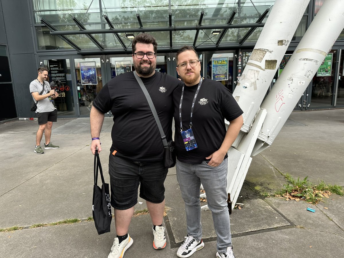 Richtig cooles Treffen und sehr cooler Talk für das erste mal im Real Life. Danke <a href="/zonixxCS/">zonixx</a> und <a href="/donderpate_/">Don</a>   Hoffe auf ein nächstes Mal!