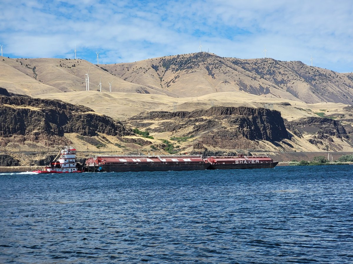 Another beautiful day overlooking the Columbia River on the Oregon side.