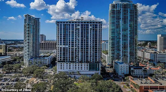 Fxhedgers's tweet photo. FLORIDA HIT BY 'WORST REAL ESTATE CRISIS IN DECADES' (MSN)

Florida condo owners are slashing prices by up to 40 percent as they strive to dodge massive incoming repair costs.

Some units have had almost half a million wiped off their asking price as safety fears trigger a wave of sell offs in what realtors have described as the worst real estate crisis in decades.

Full article:
https://t.co/HdA41hsb8t