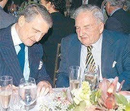 Eltun_Yedek's tweet photo. Ali Koç'un neden kaos çıkarmak istediği apaçık ortada. Koç Holding ve ailesi Rockfeller ailesine biat etmiştir. Gerçekleri rt ile herkese yayalım. #GÖZvFB https://t.co/apk3u7Nl7W
