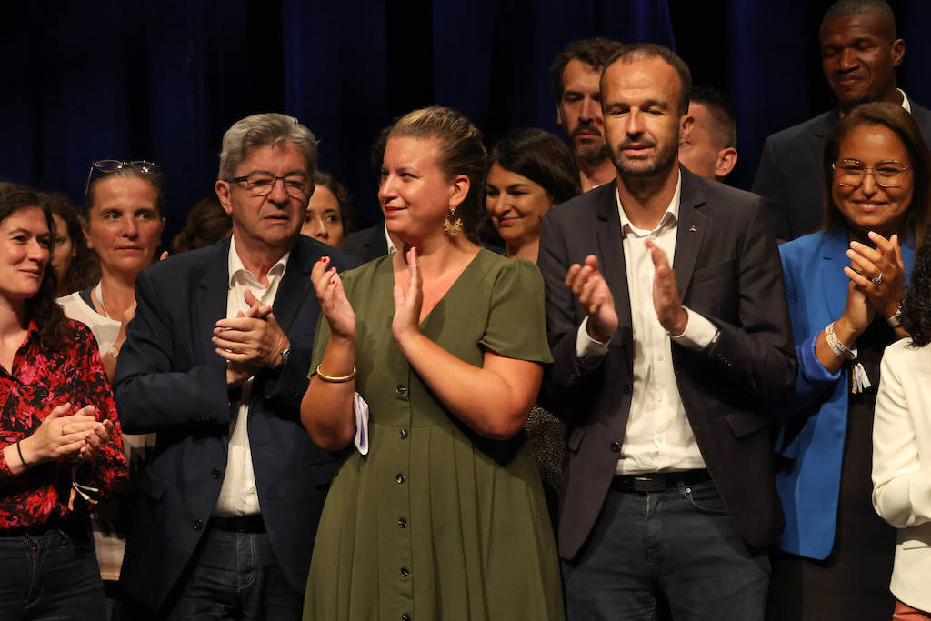 CerfiaFR's tweet image. 🚨🇫🇷 ALERTE INFO | La France insoumise menace d’engager une procédure de destitution contre Emmanuel #Macron (selon l’article 68 de la Constitution), l’accusant de « coup de force institutionnel contre la démocratie » car il n’a pas pris « acte » du résultat des #législatives.