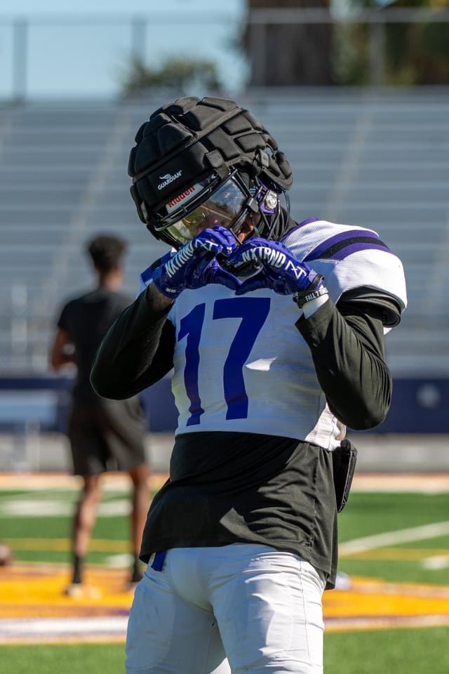 Fall camp vibes 🖤