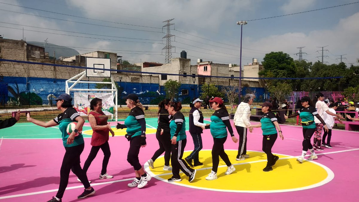 GSilva42504's tweet photo. Equipo de Cachibol "Oasis."
El día de hoy participamos en el Torneo Relámpago de Cachibol 🏐 En el Deportivo "Teotongo" @Alc_Iztapalapa ganando el Segundo lugar de la categoría libre femenil 🏆🥈 Agradecemos a la @FAHHdeporte y al Profr. @Martin01969019 por todo el apoyo...(1/2) https://t.co/cSwZJ1jfx1